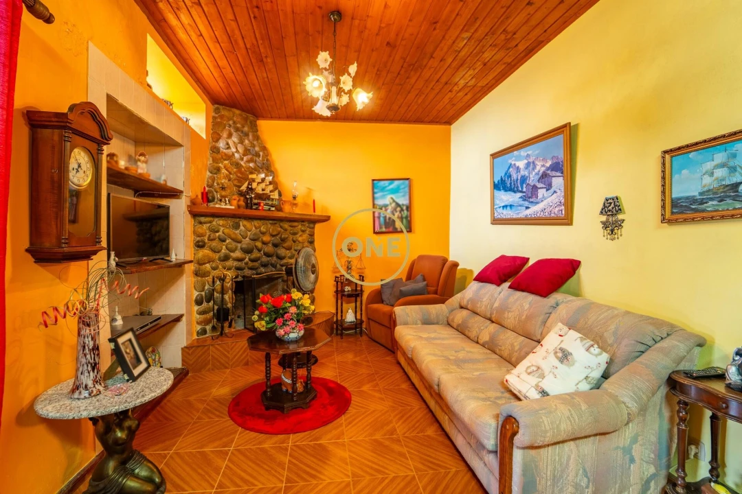 Moradia T3 para Venda em Achadinha Foto 7