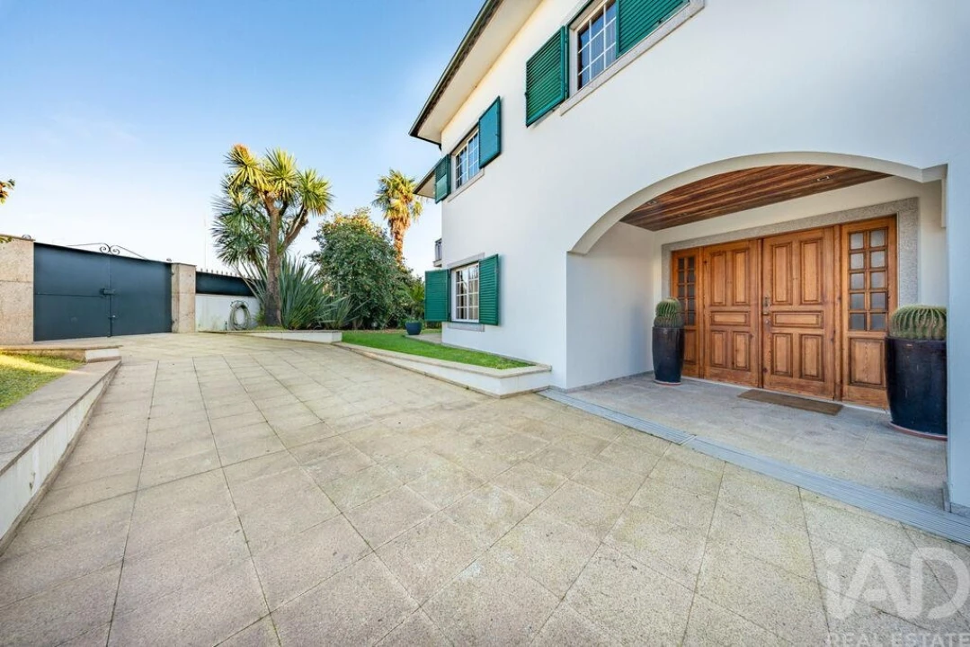 Moradia T4 para Venda em Vila Nova de Famalicão e Calendário Foto 2