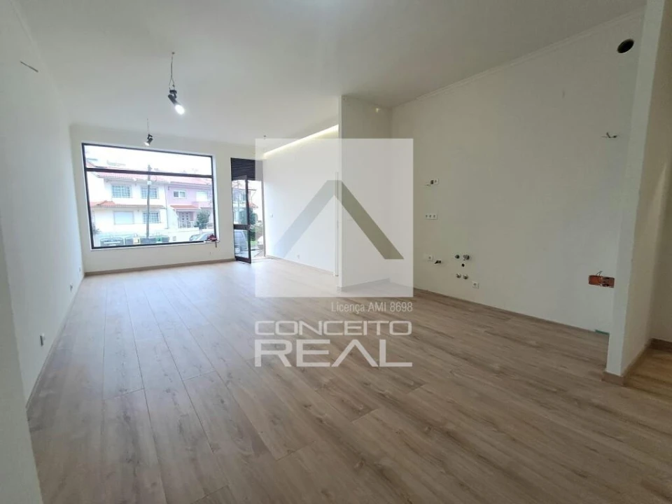 Loja para Venda em Custóias, Leça do Balio e Guifões Foto 2