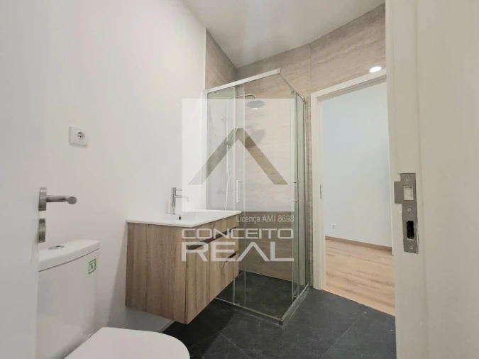 Loja para Venda em Custóias, Leça do Balio e Guifões Foto 10