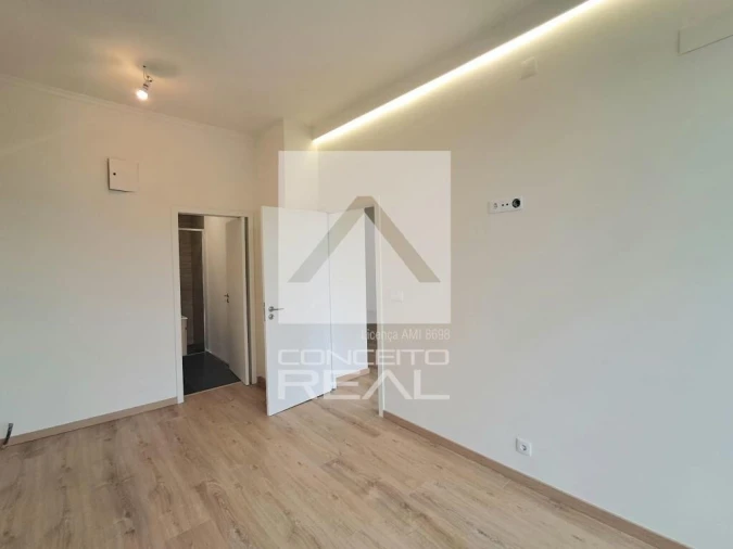 Loja para Venda em Custóias, Leça do Balio e Guifões Foto 6