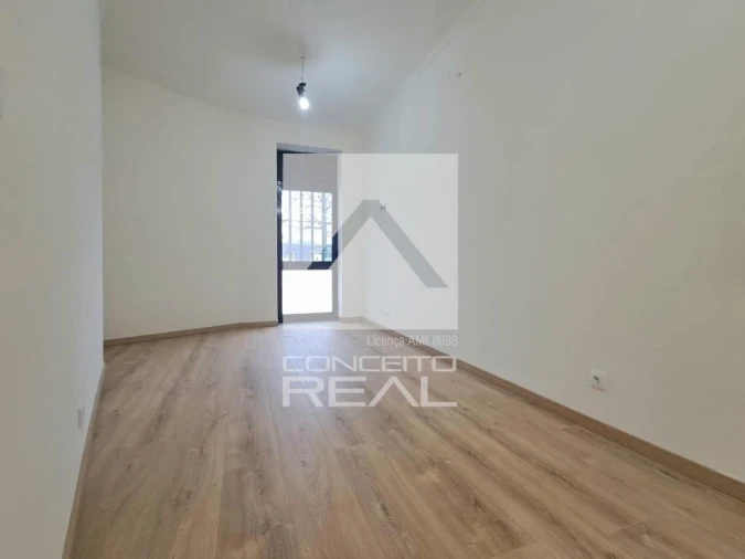 Loja para Venda em Custóias, Leça do Balio e Guifões Foto 16