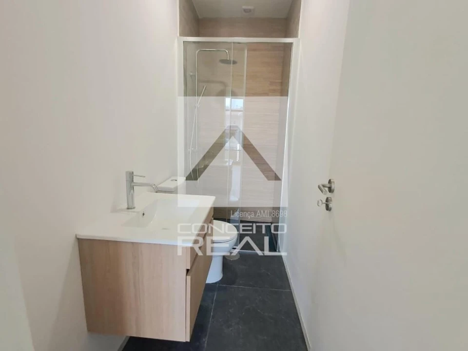 Loja para Venda em Custóias, Leça do Balio e Guifões Foto 11