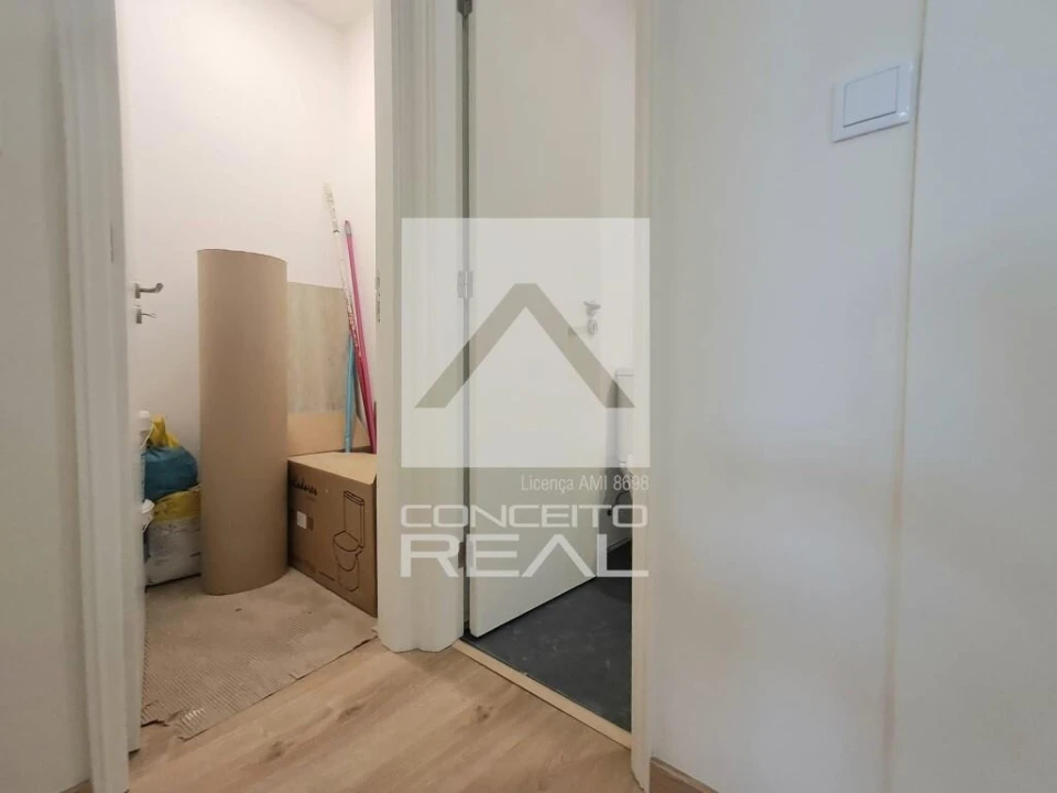 Loja para Venda em Custóias, Leça do Balio e Guifões Foto 17