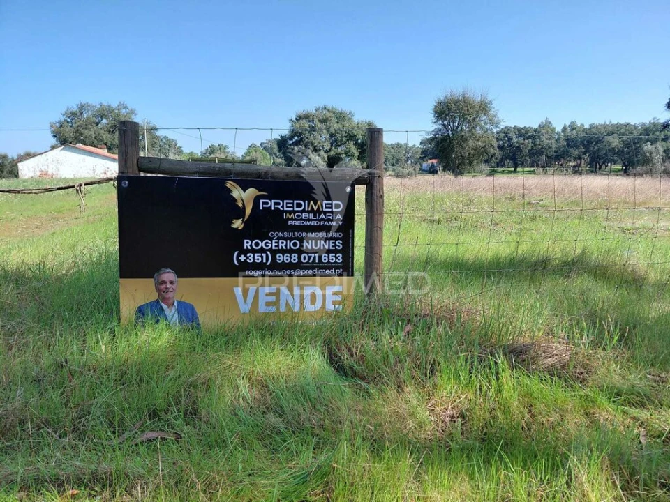 Terreno para Venda em São Domingos e Vale de Água Foto 1