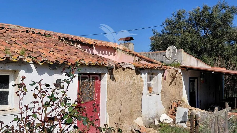 Terreno para Venda em São Domingos e Vale de Água