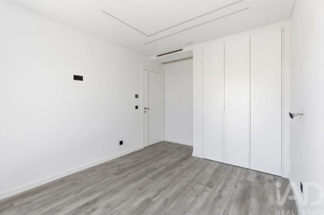 Apartamento T4 para Venda em Santa Iria de Azoia, São João da Talha e Bobadela Foto 19