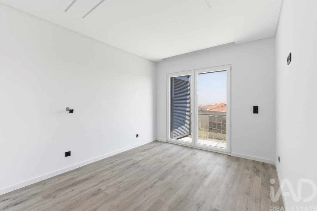 Apartamento T4 para Venda em Santa Iria de Azoia, São João da Talha e Bobadela Foto 18