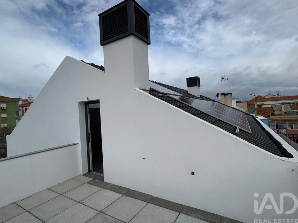 Apartamento T4 para Venda em Santa Iria de Azoia, São João da Talha e Bobadela Foto 26