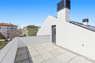 Apartamento T4 para Venda em Santa Iria de Azoia, São João da Talha e Bobadela