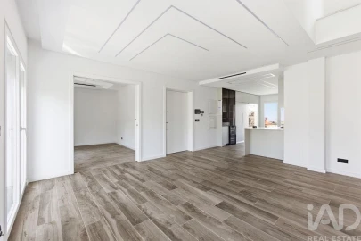 Apartamento T4 para Venda em Santa Iria de Azoia, São João da Talha e Bobadela