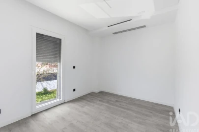 Apartamento T4 para Venda em Santa Iria de Azoia, São João da Talha e Bobadela