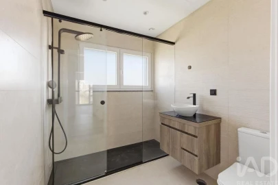 Apartamento T4 para Venda em Santa Iria de Azoia, São João da Talha e Bobadela