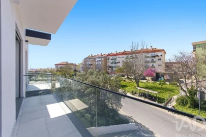 Apartamento T4 para Venda em Santa Iria de Azoia, São João da Talha e Bobadela