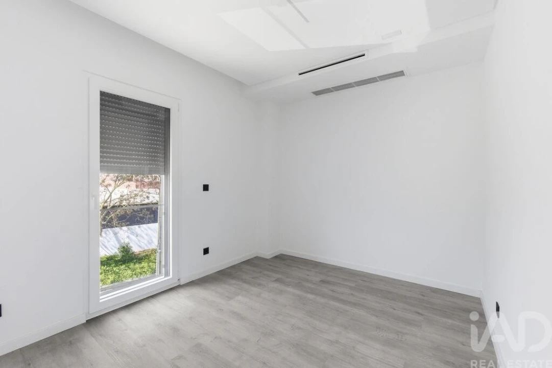 Apartamento T4 para Venda em Santa Iria de Azoia, São João da Talha e Bobadela Foto 5