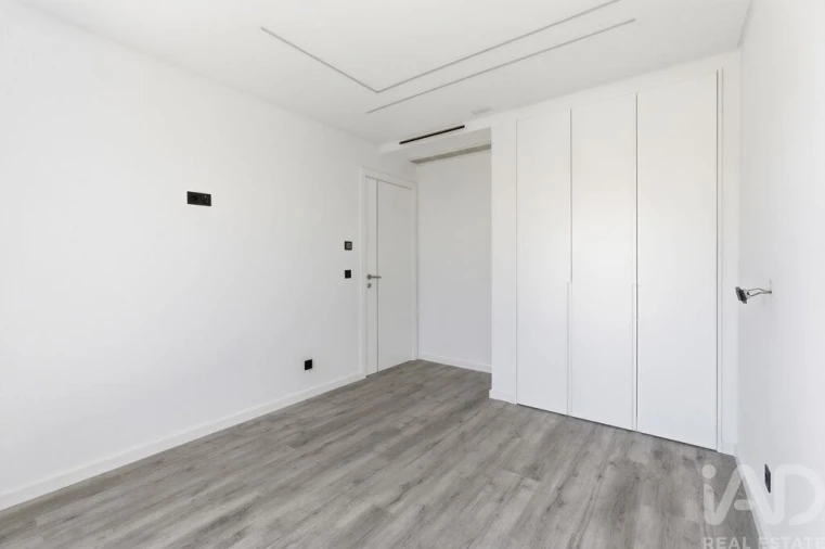 Apartamento T4 para Venda em Santa Iria de Azoia, São João da Talha e Bobadela Foto 19