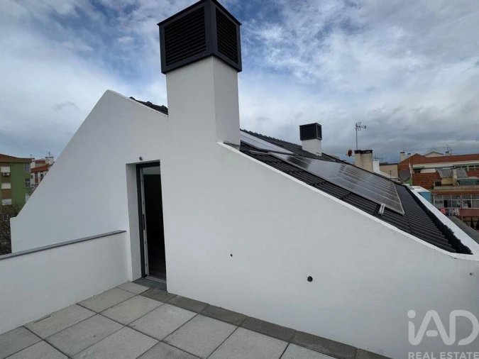 Apartamento T4 para Venda em Santa Iria de Azoia, São João da Talha e Bobadela Foto 26