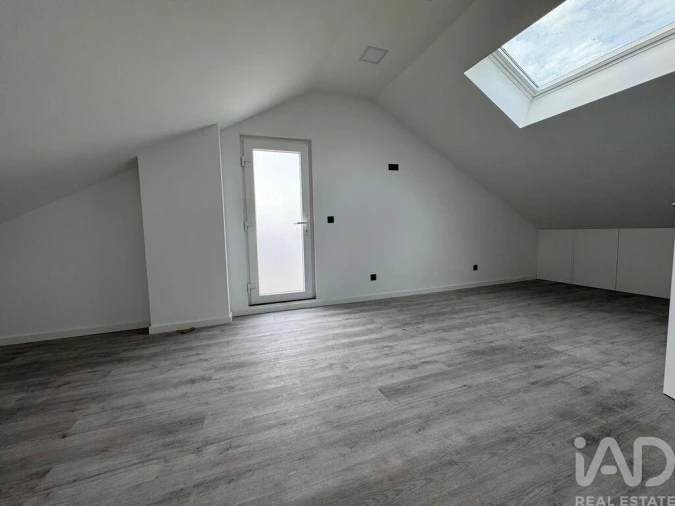 Apartamento T4 para Venda em Santa Iria de Azoia, São João da Talha e Bobadela Foto 23