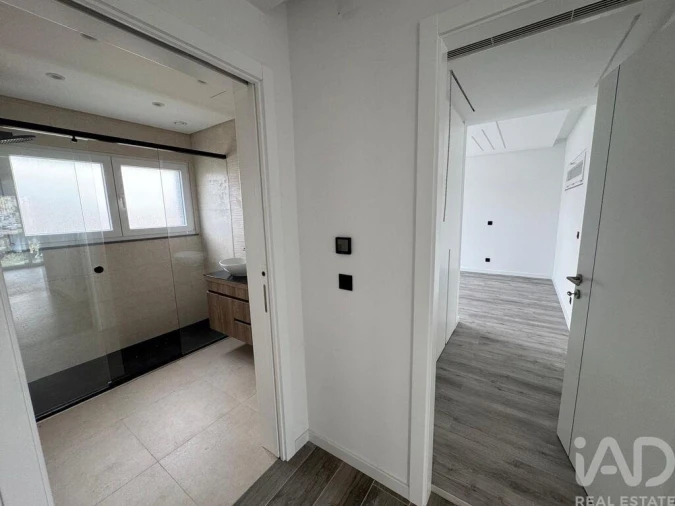 Apartamento T4 para Venda em Santa Iria de Azoia, São João da Talha e Bobadela Foto 13