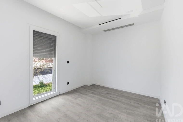 Apartamento T4 para Venda em Santa Iria de Azoia, São João da Talha e Bobadela Foto 5