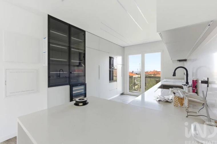 Apartamento T4 para Venda em Santa Iria de Azoia, São João da Talha e Bobadela Foto 9