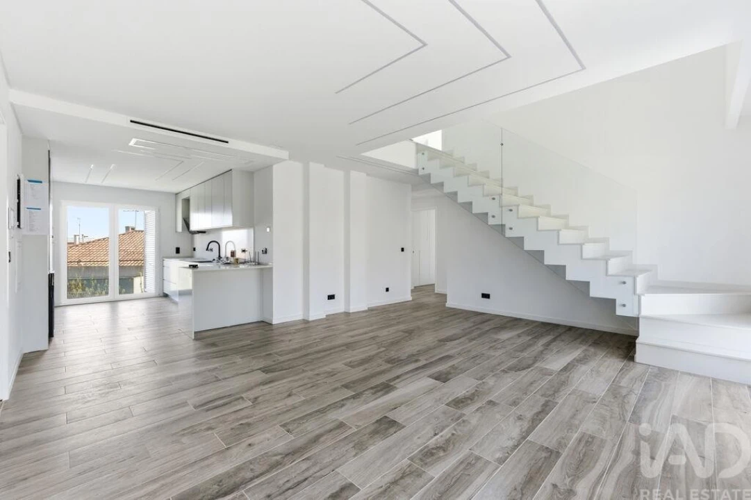 Apartamento T4 para Venda em Santa Iria de Azoia, São João da Talha e Bobadela Foto 2