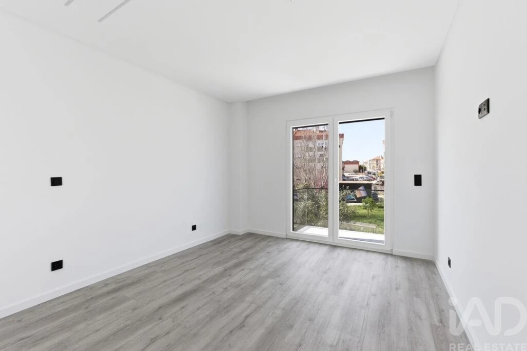 Apartamento T4 para Venda em Santa Iria de Azoia, São João da Talha e Bobadela Foto 14