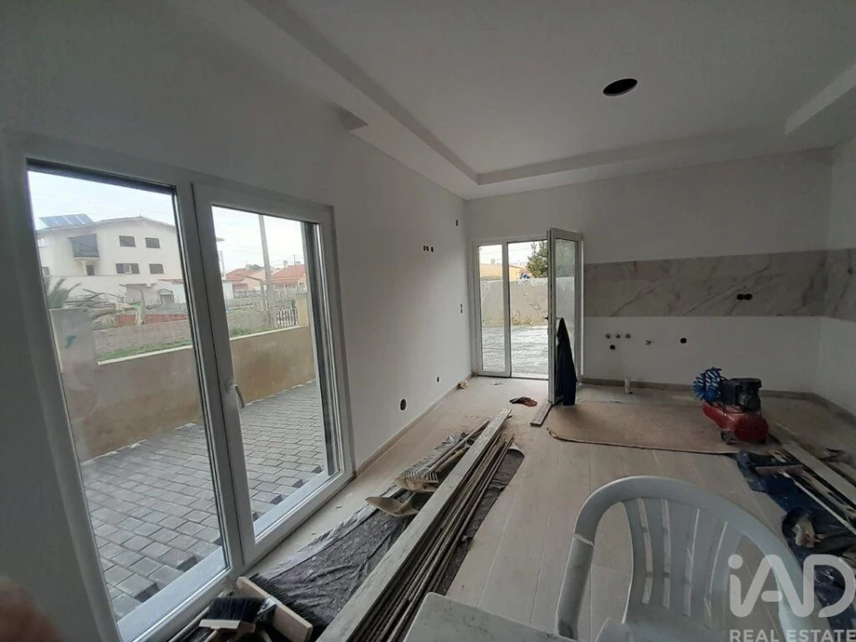 Moradia T4 para Venda em Fernao Ferro Foto 5