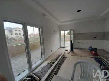 Moradia T4 para Venda em Fernao Ferro