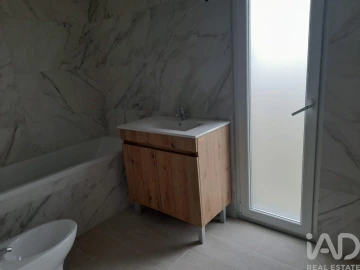Moradia T4 para Venda em Fernao Ferro