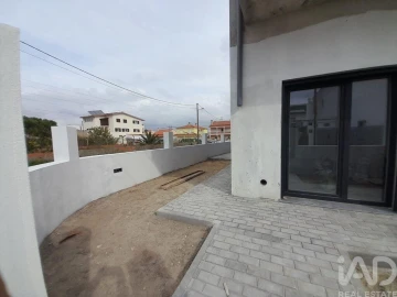 Moradia T4 para Venda em Fernao Ferro