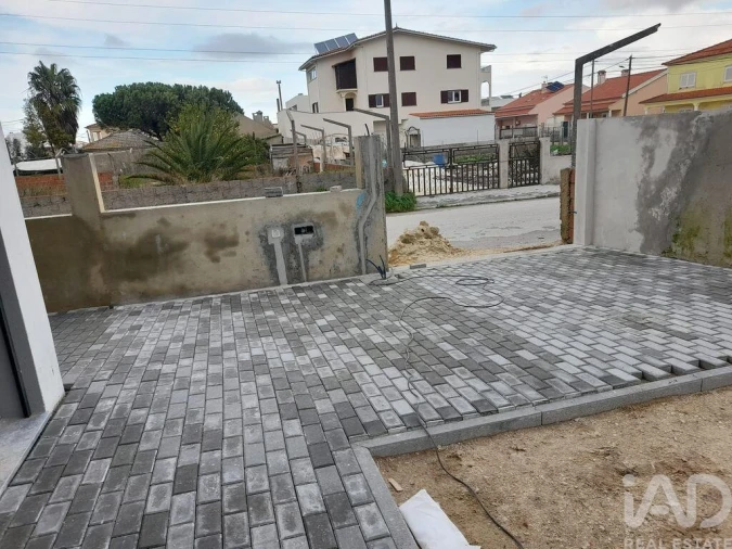Moradia T4 para Venda em Fernao Ferro Foto 20
