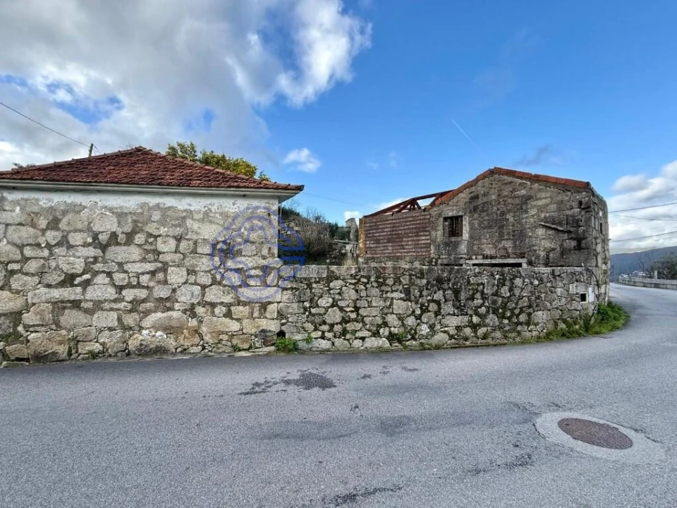 Moradia T4 para Venda em Arouca e Burgo Foto 2