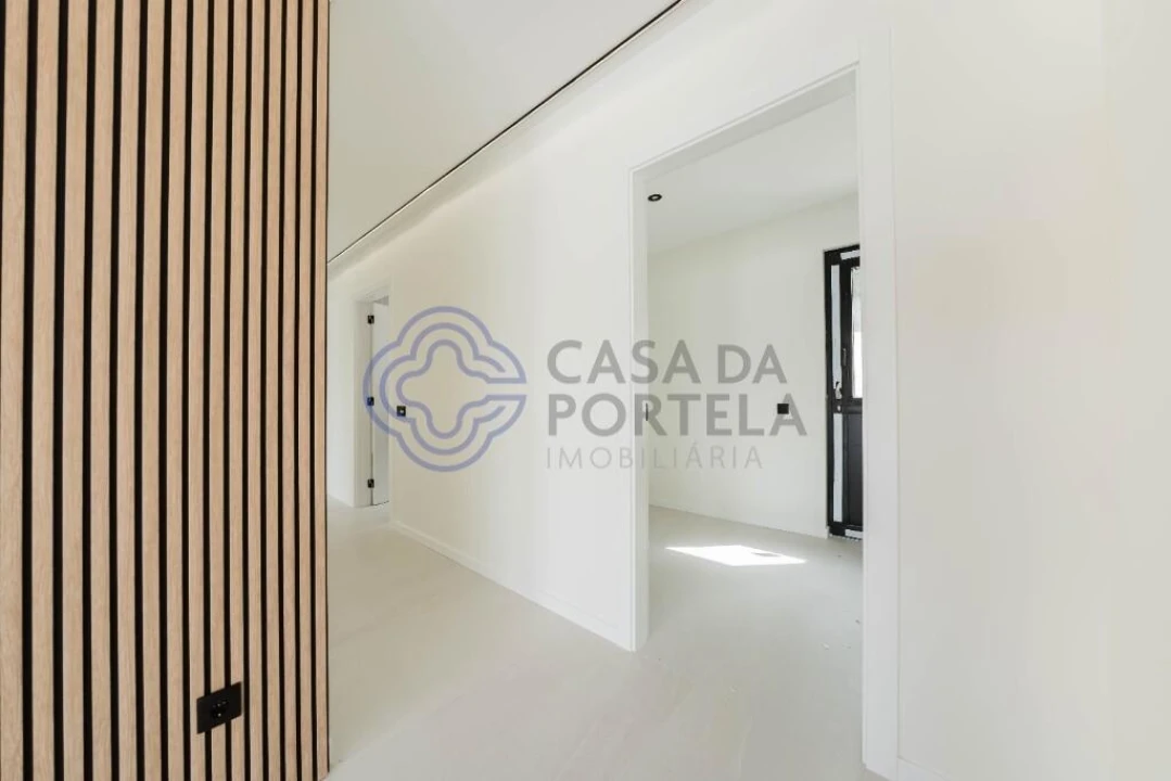 Moradia T3 para Venda em Alvorninha Foto 18