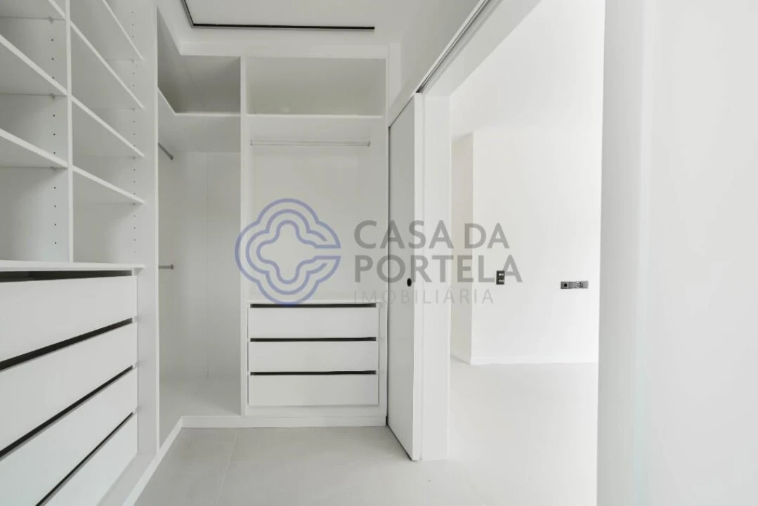 Moradia T3 para Venda em Alvorninha Foto 38