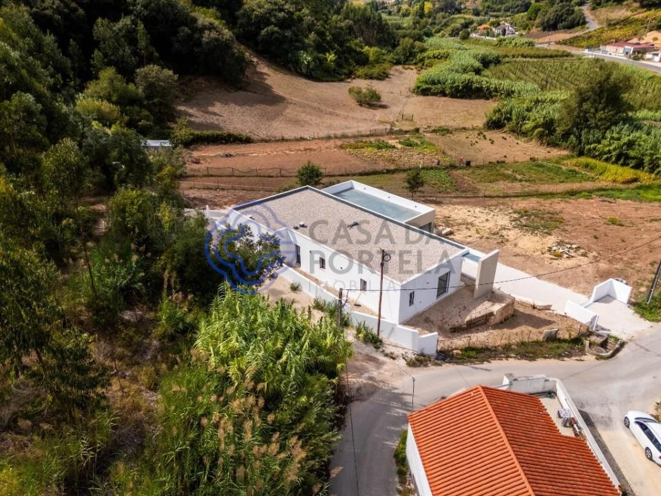 Moradia T3 para Venda em Alvorninha Foto 4