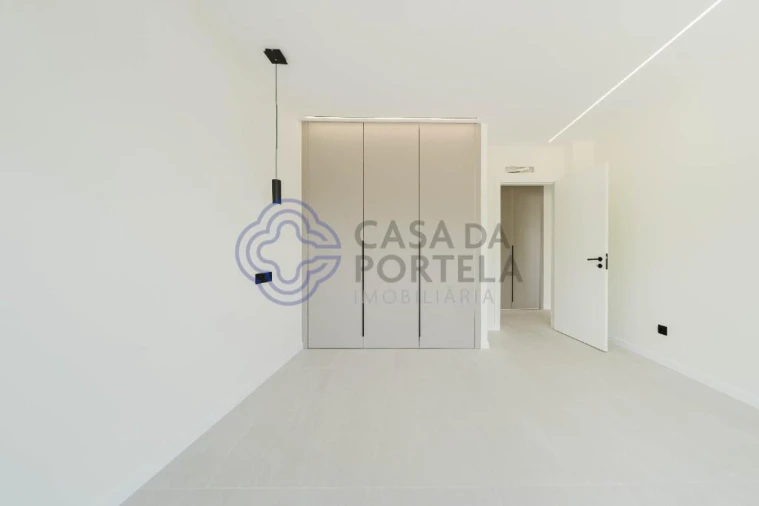 Moradia T3 para Venda em Alvorninha Foto 30