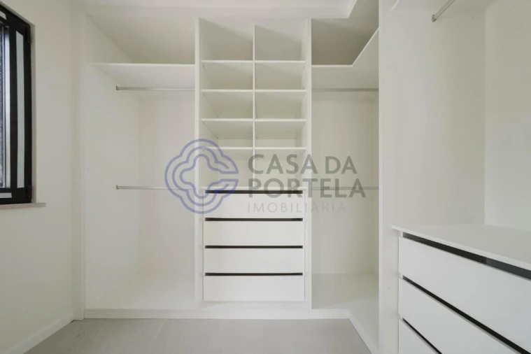 Moradia T3 para Venda em Alvorninha Foto 37