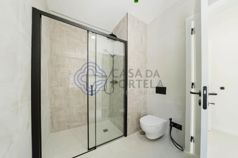 Moradia T3 para Venda em Alvorninha Foto 33