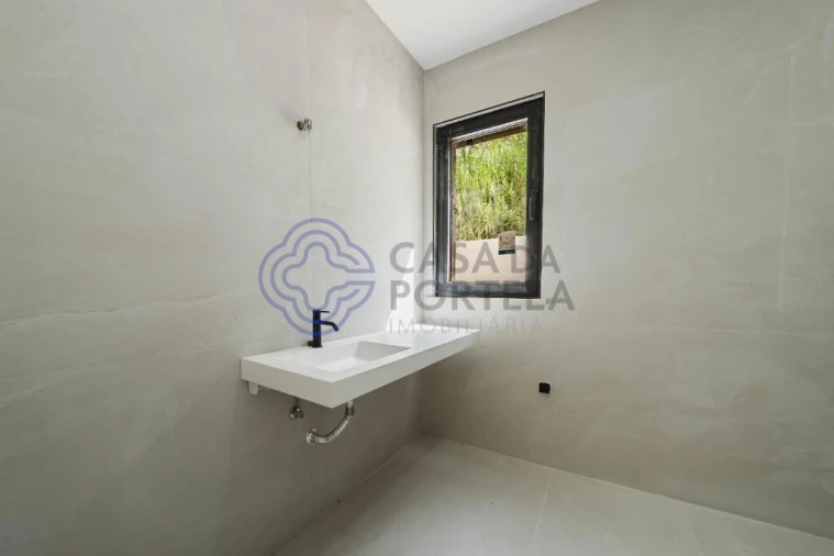 Moradia T3 para Venda em Alvorninha Foto 32