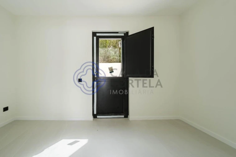 Moradia T3 para Venda em Alvorninha Foto 20