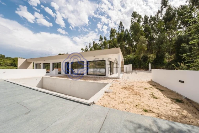 Moradia T3 para Venda em Alvorninha Foto 9