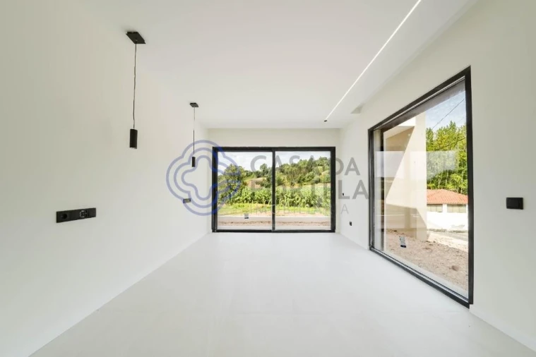 Moradia T3 para Venda em Alvorninha Foto 34