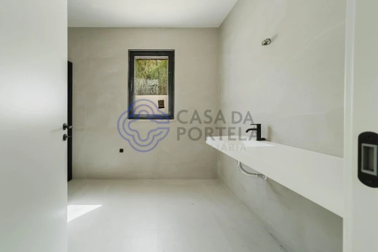 Moradia T3 para Venda em Alvorninha Foto 22