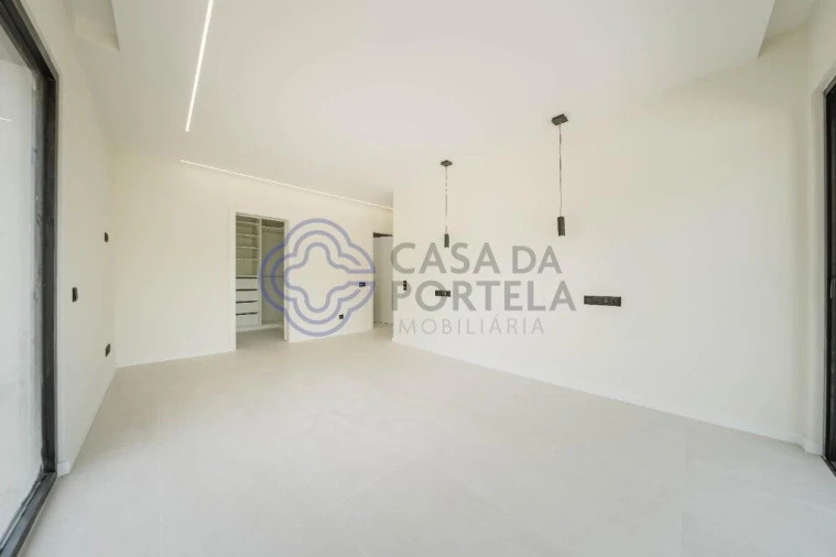 Moradia T3 para Venda em Alvorninha Foto 35