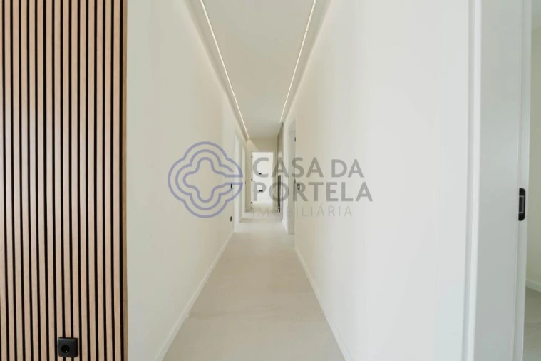 Moradia T3 para Venda em Alvorninha Foto 19