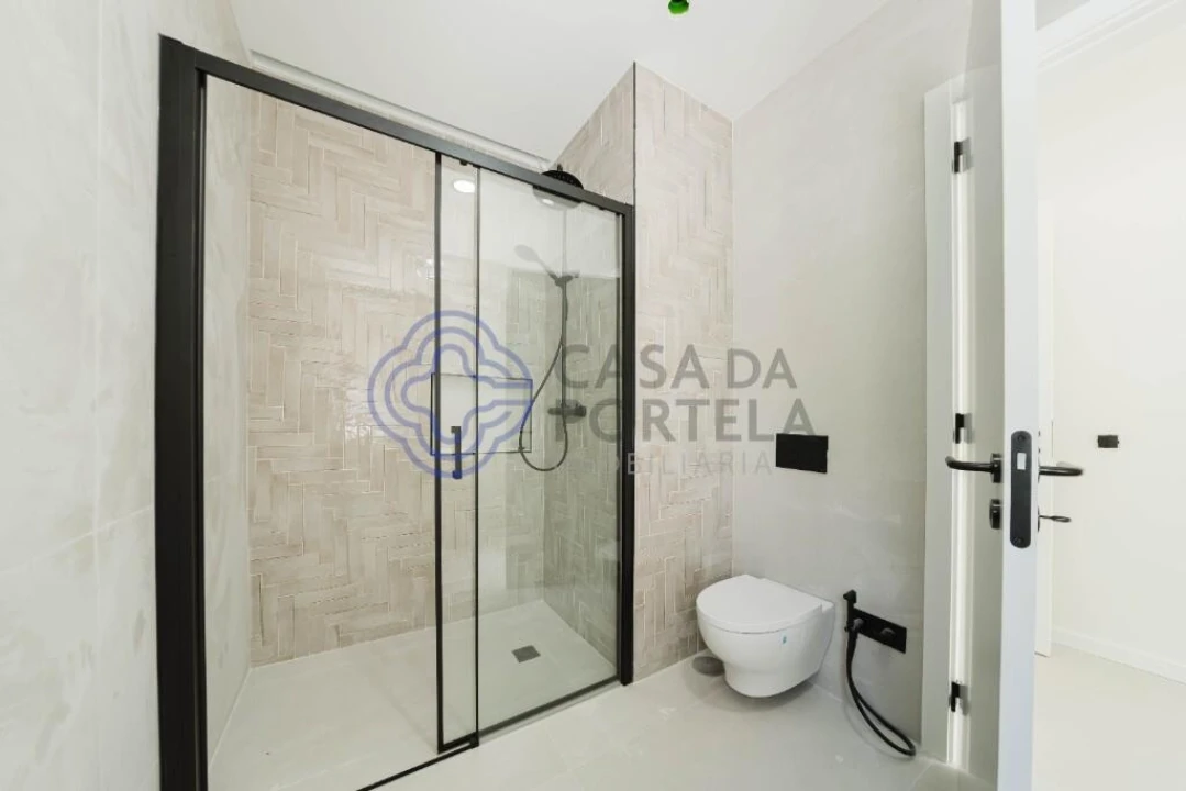 Moradia T3 para Venda em Alvorninha Foto 33