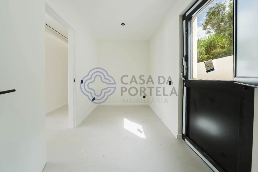 Moradia T3 para Venda em Alvorninha Foto 21