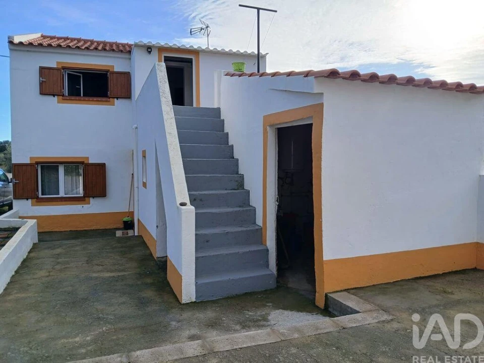 Moradia T3 para Venda em Vale de Santiago Foto 3