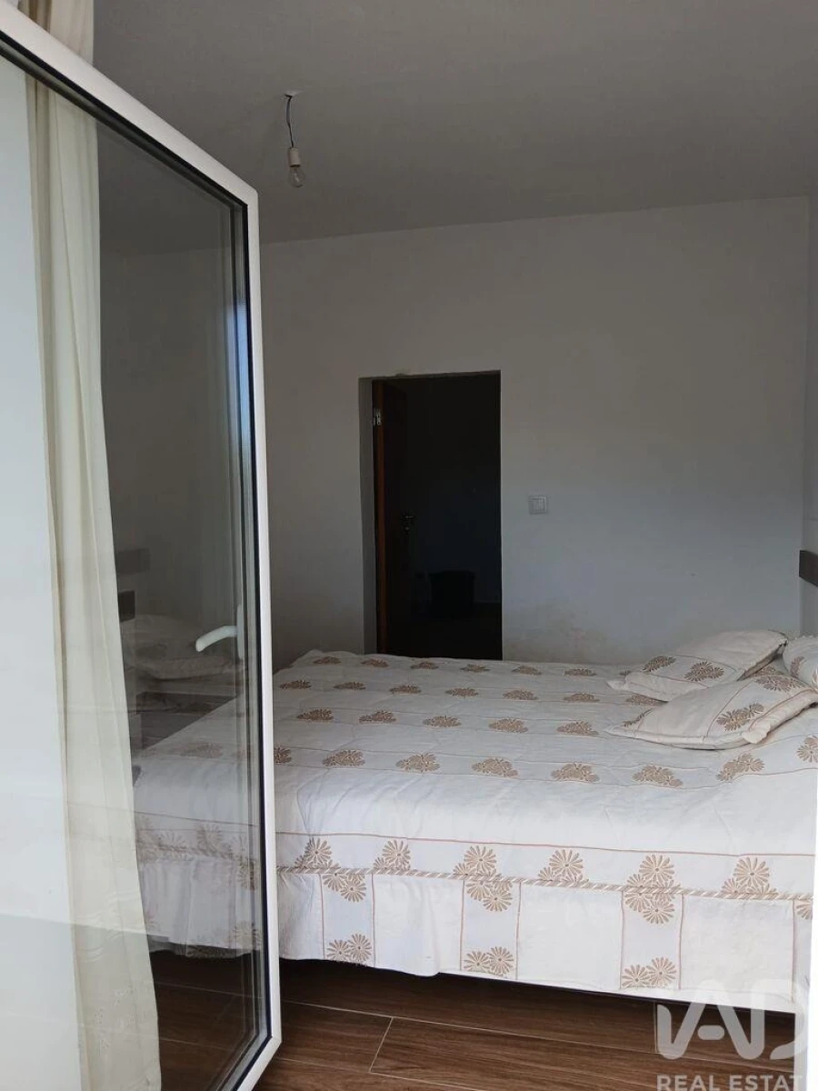 Moradia T3 para Venda em Vale de Santiago Foto 22